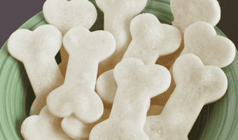 Looking for a super easy hypoallergenic dog treats recipe that you can make for Fido? Our chicken biscuits only have four gentle ingredients!