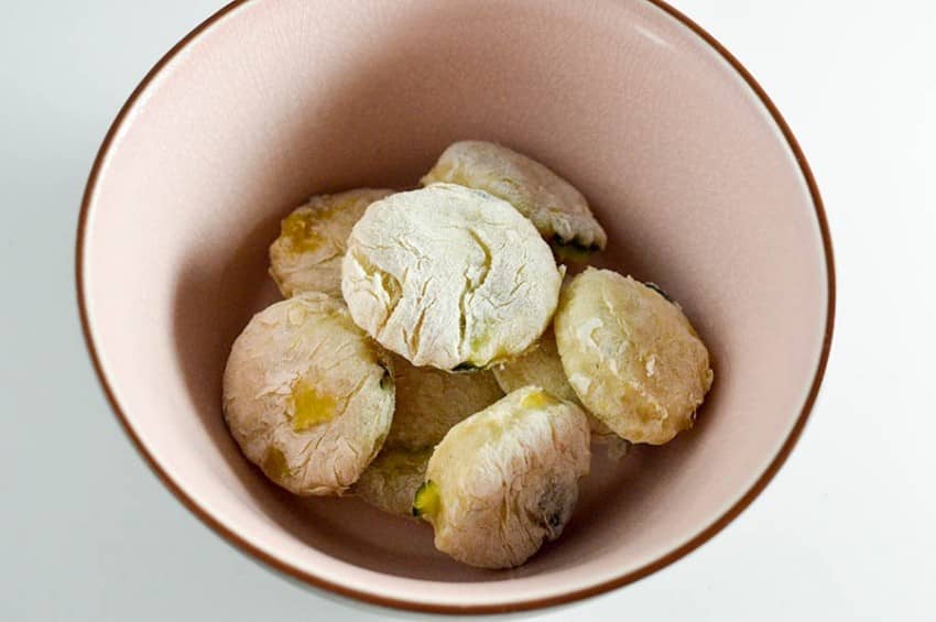 Looking for a new hypoallergenic dog treat recipe for your favorite canine companion? Take advantage of Farmer's Market season with this veggie treat!