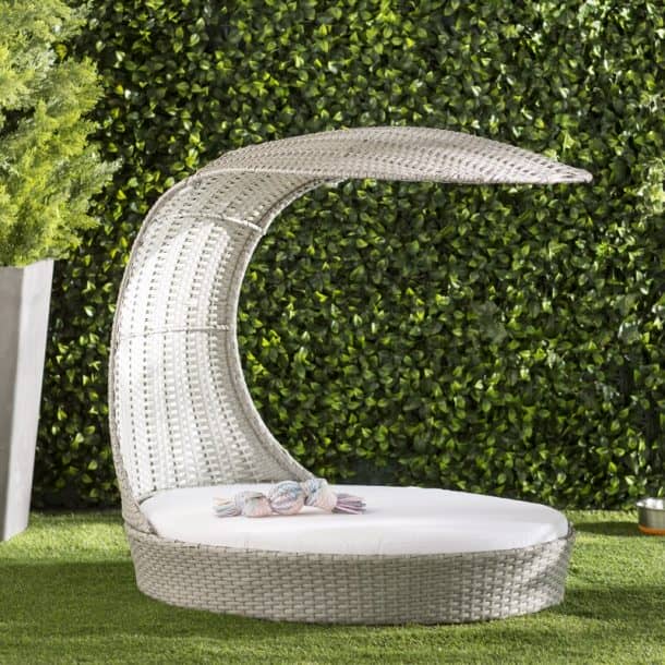 10 Best Canopy Dog Beds for Outdoor Use DogVills