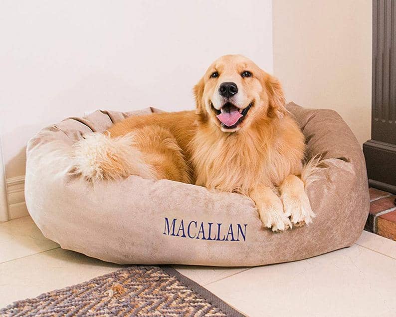 This image has an empty alt attribute; its file name is Personalized-Bagel-Style-Dog-Bed.jpg